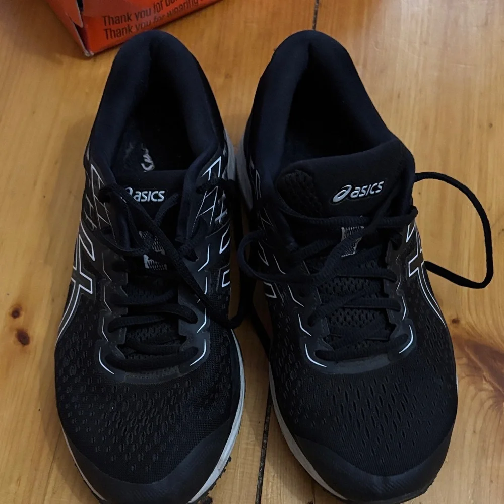 Asics Black and White Women's Athletic Running Sneakers